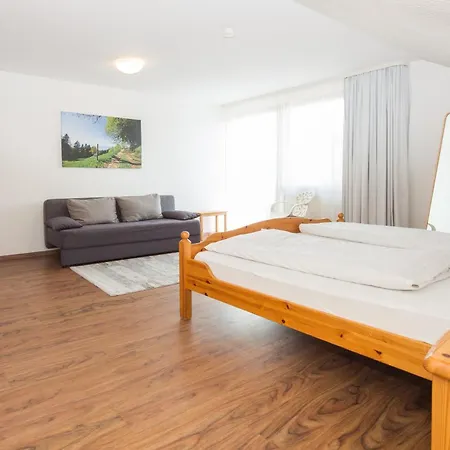 Egger דירה טטנאנג